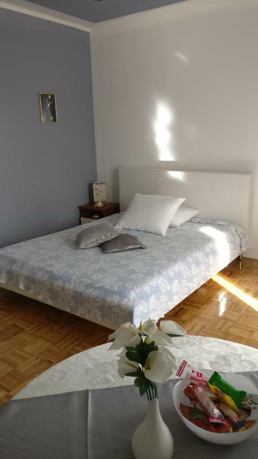 Apartmani Nimcevic Biograd Na Moru Exteriör bild